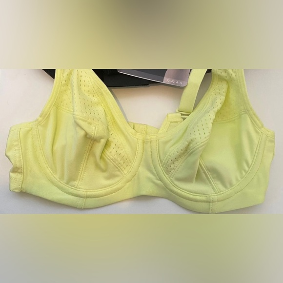 Pack of 2 M&S High Impact Sports Bras 34A Marks Spencer - Picture 3 of 7